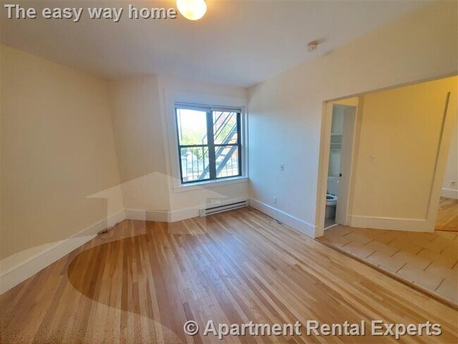 Photo - 991 Massachusetts Ave Unidad #5