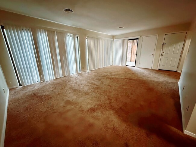 Photo - 6571 Poplar Ave