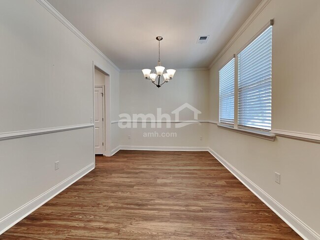 Photo - 287 Bering Ln