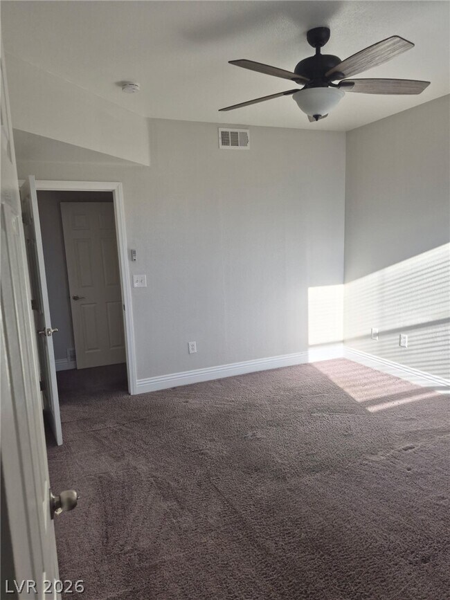 Building Photo - 6955 N Durango Dr Unit 2030