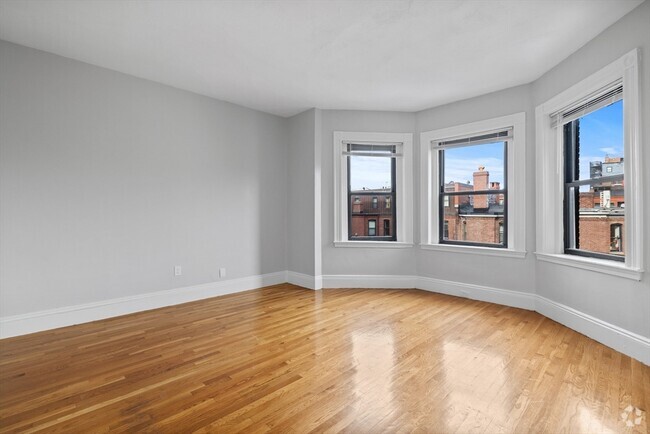 Building Photo - 907 Boylston St Unit 32 Rental