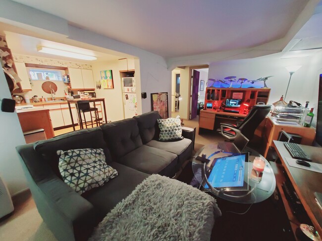 Photo - 144 Alpine St Unit L