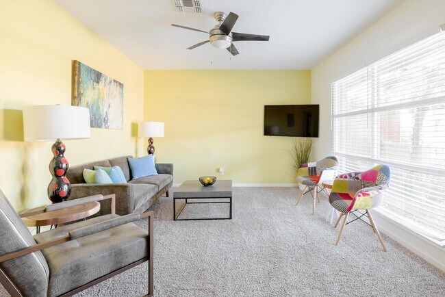 Photo - Capri Apartments