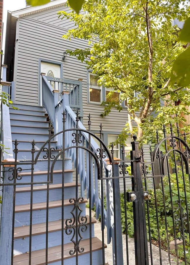 Building Photo - 2638 W Belden Ave Unit 2 Rental