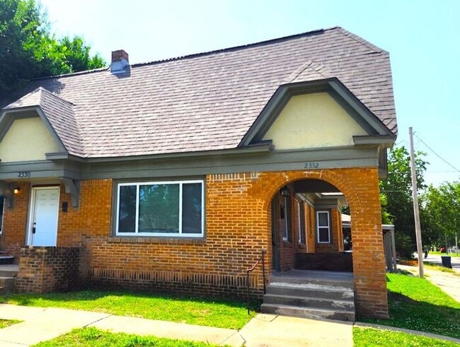 Building Photo - 2 Bed 1 Bath Duplex in the Aurora Addn NW OKC