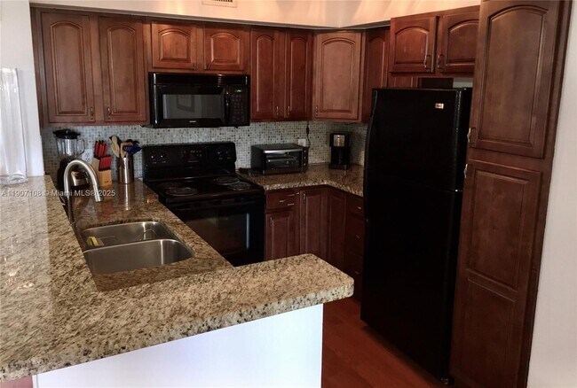 Photo - 19555 E Country Club Dr Unit 8607