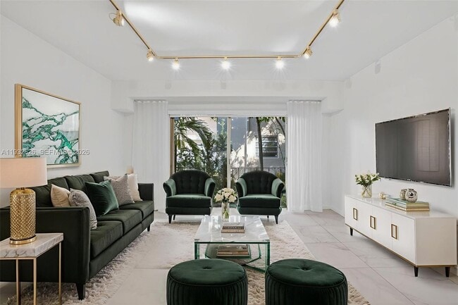 Photo - 1239 Mariposa Ave Unit 2