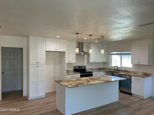 Photo - 7211 N 46th Ave