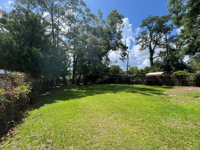 Photo - 3330 Iantha St