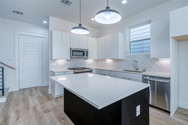 Photo - 5402 Margarita St