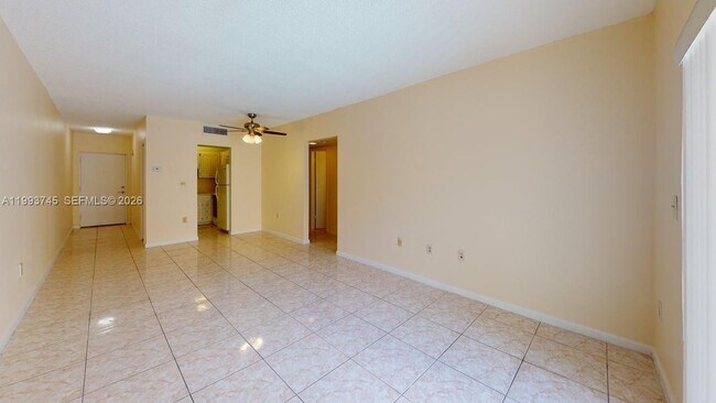 Photo - 1955 NE 135th St Unidad 301