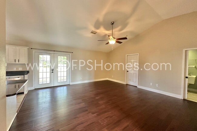 Photo - 1933 Indigo Dr