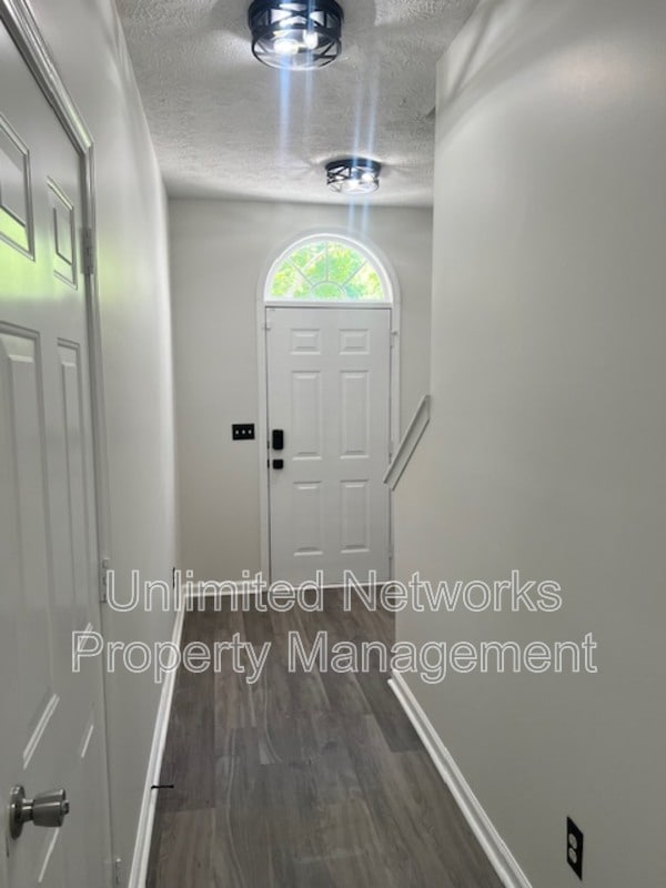 Photo - 5895 Terremont Cir