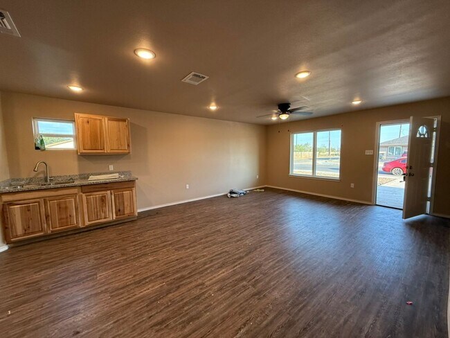 Photo - AMRR: East Lubbock Home ready for Immediate move in!