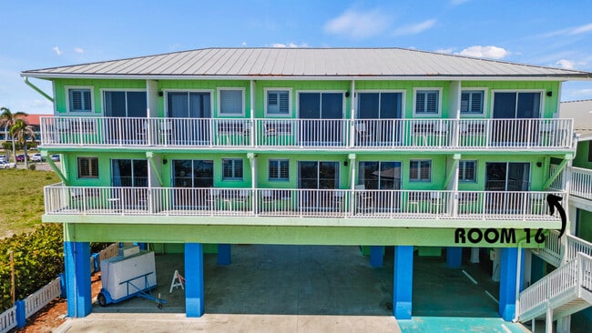Building Photo - 110 S Ocean Dr Unit ID1247271P Rental