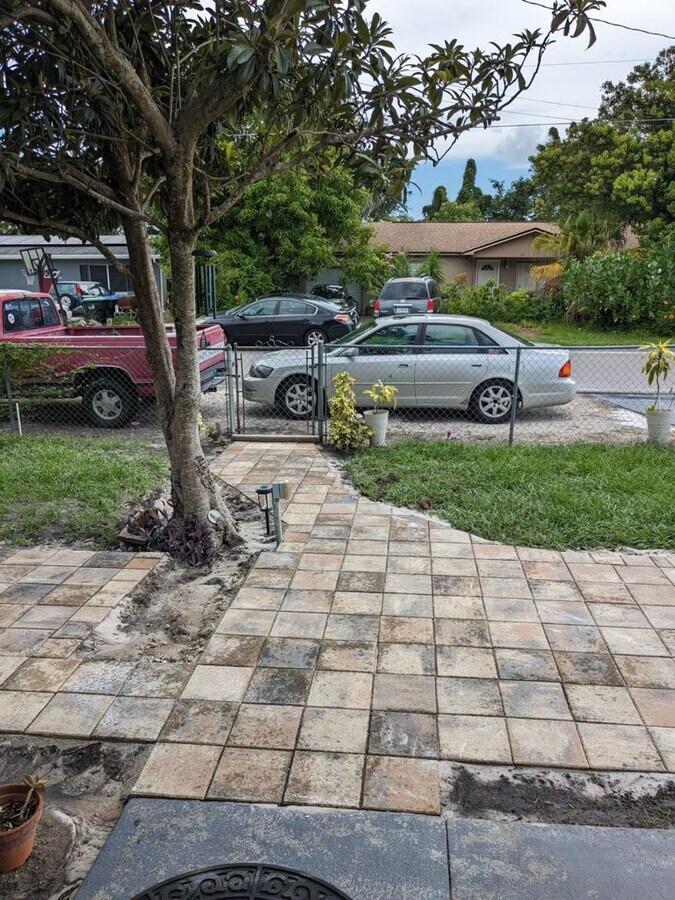 Photo - 11 N Lancelot Ave