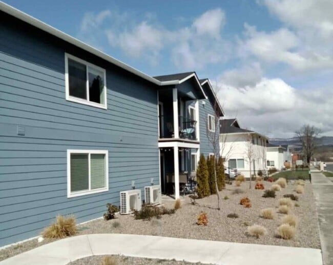 Building Photo - 220 Cheryl Ln Unit 2