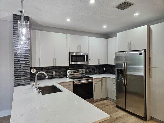 Photo - 9749 Porta Leona Ln