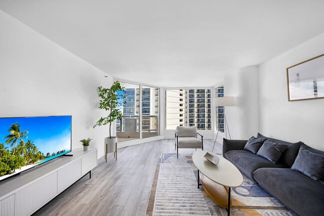 Photo - 1717 N Bayshore Dr Unidad ID1054114P