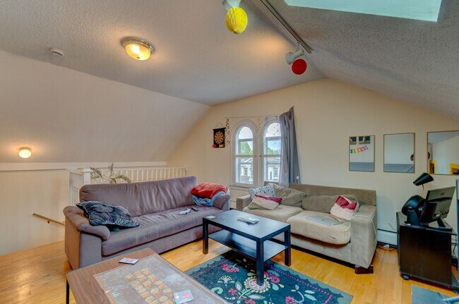 Photo - 295-297 Humphrey St