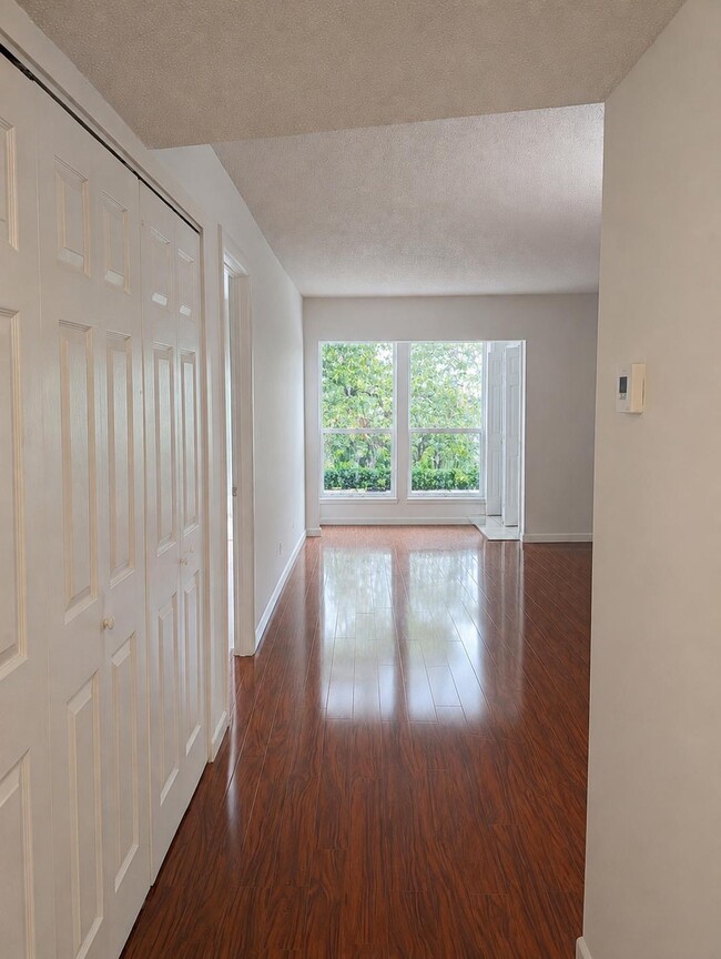 9233 SW 8th St Unit 218