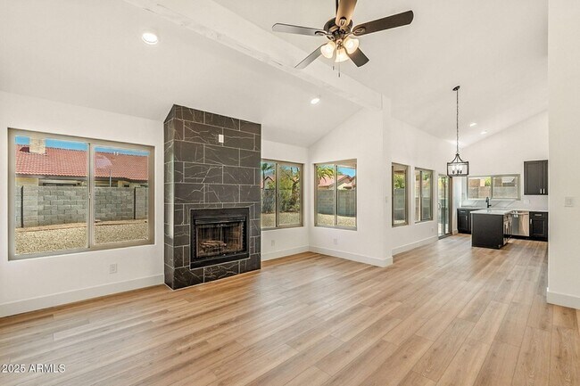 Building Photo - 11128 E Sahuaro Dr Rental