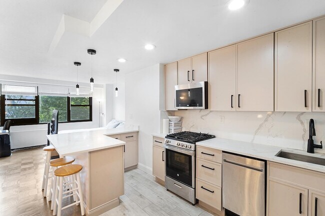 Photo - 201 St Pauls Ave Unit 3W