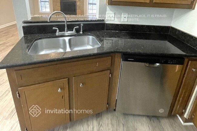 Photo - 2559 Porter Dr