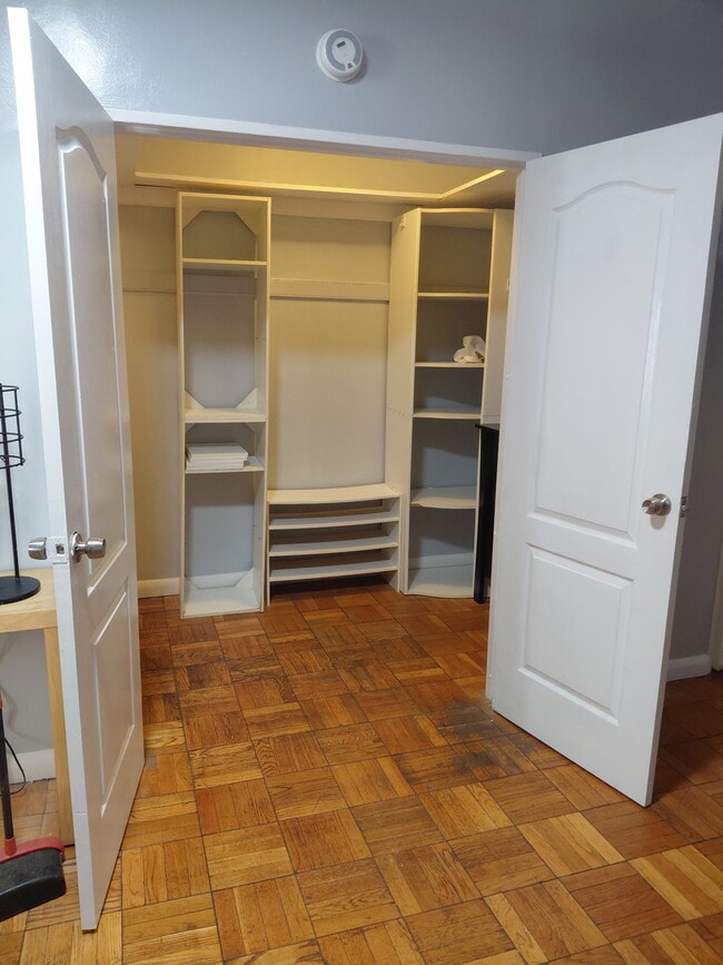 1727 Massachusetts Avenue Northwest #209, Washingt Unit 209