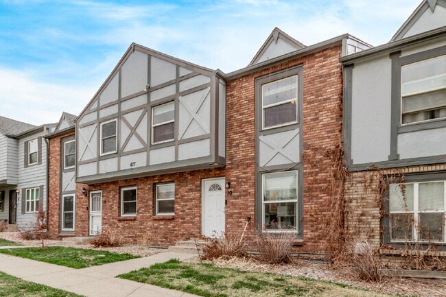 Photo - Lovely Three bed / Two bath for rent Unit 10