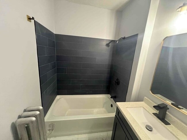 180 Oak Grove Ave Unit 1