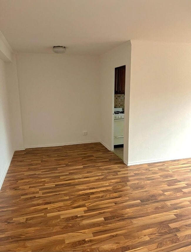 Photo - 2610 W Berwyn Ave