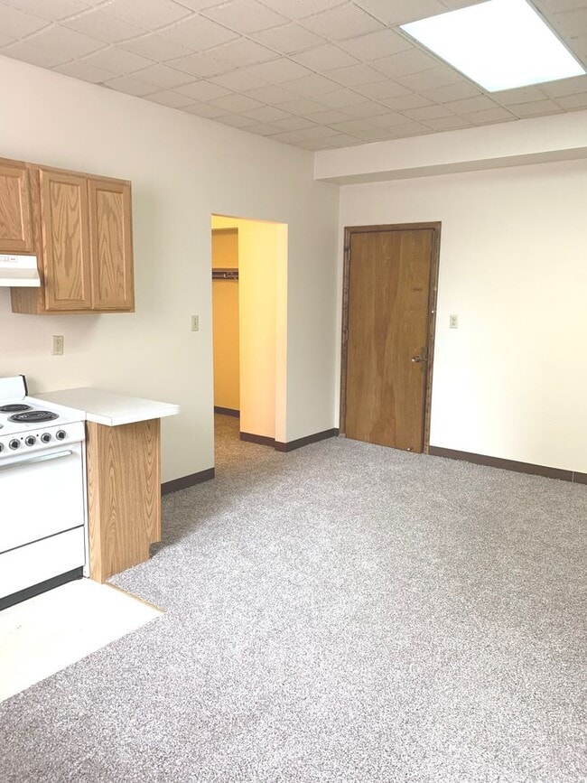 Photo - 1233 Marshall / 1222-36 Cass