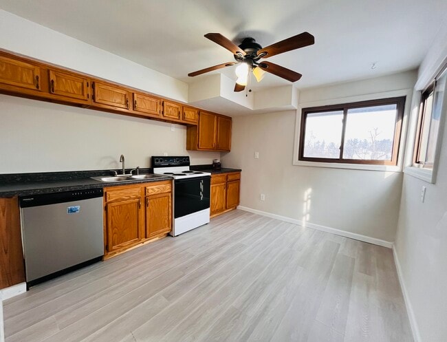 Photo - 11017 Azalea Dr