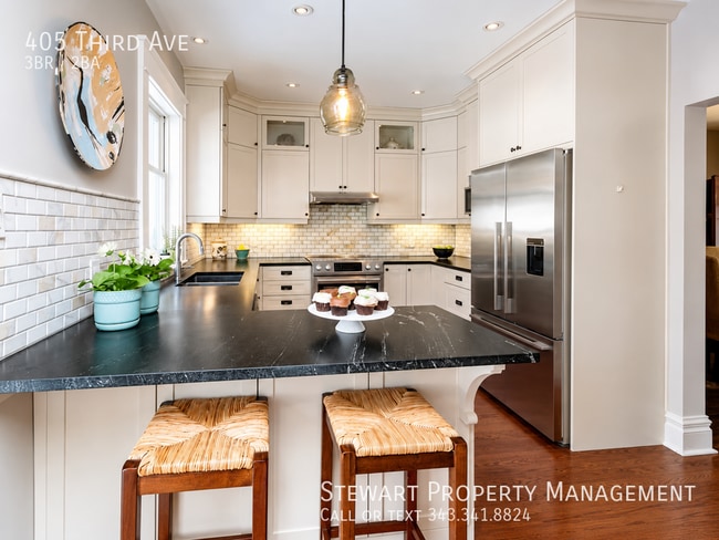 Photo - 405 Third Ave