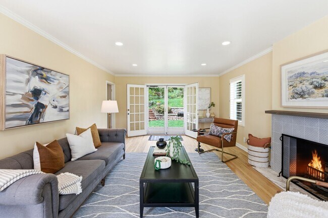 Photo - 709 E 11th Ave