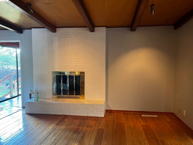 Photo - 1004 Almond St