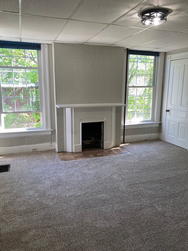 Photo - 1612 Scott St Apartments Unit 2