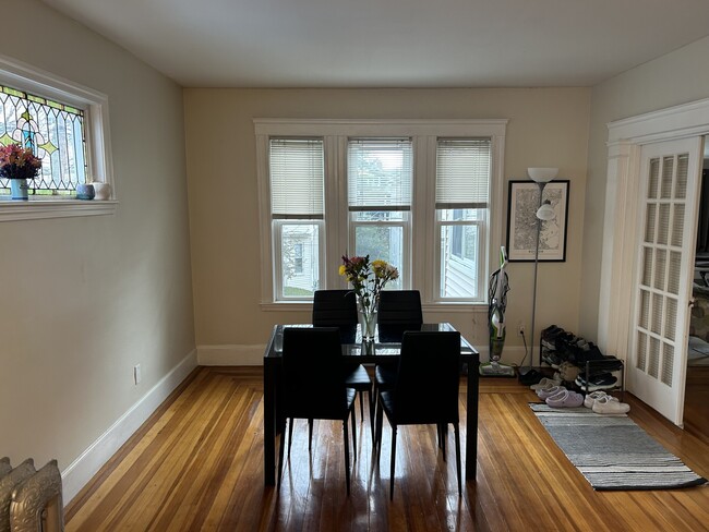 Photo - 24 Burnham St Unit 2
