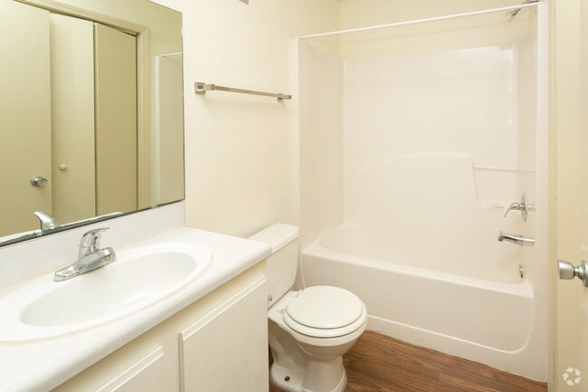 2BR, 2 BA - 948SF-Bath