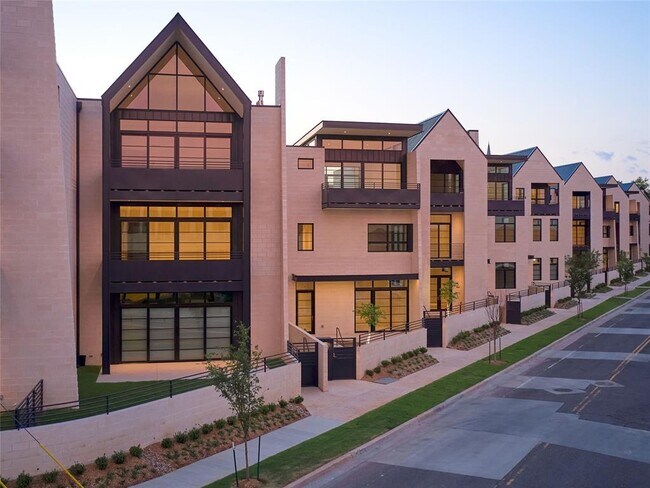 Photo - 1229 N Dewey Ave