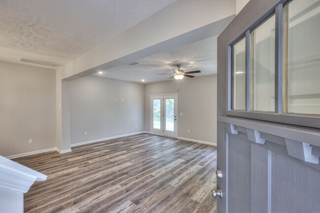 Photo - 230 Creek Wood Rd