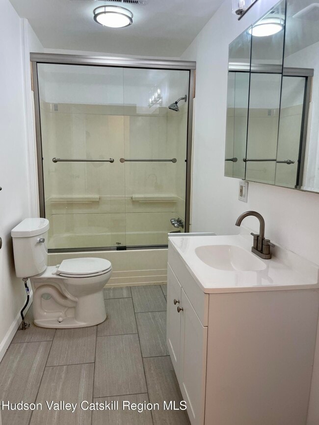 Photo - 720 Warren St