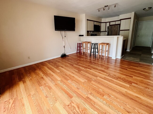 Photo - 1440 Seneca Dr
