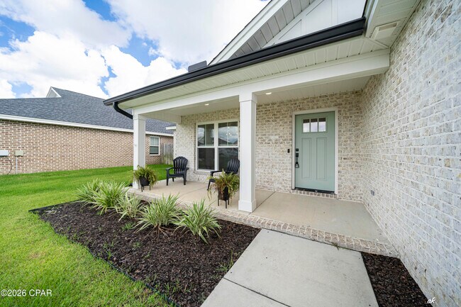 Photo - 3800 Redbud Wy