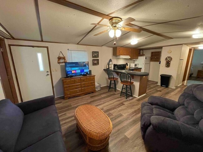 Photo - Lake Access Home For Rent Near Blue Creek Boat Ramp in Dover TN!