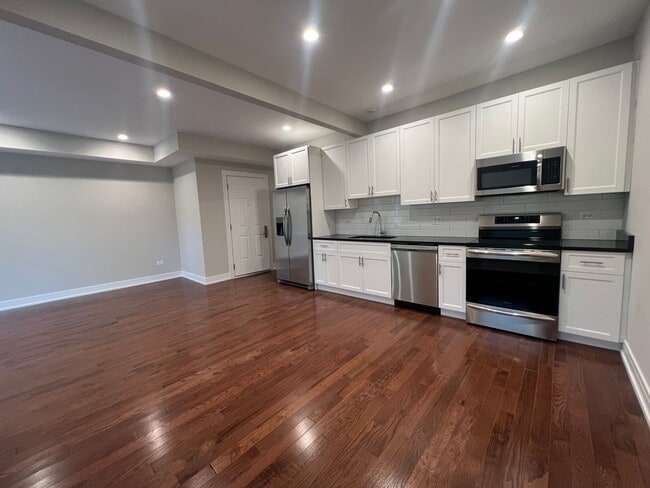 Photo - 4636 N Malden St Unit 3N