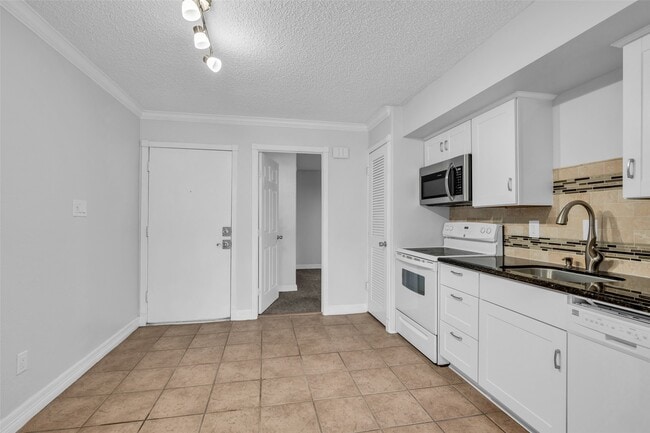 Photo - 12900 Walden Rd Unidad 703G