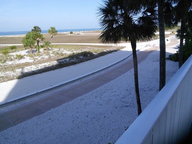 Beach Path to the north