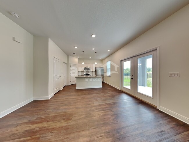 Photo - 27272 St Andrews Ave